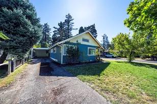 221 Vancouver Ave, Medford, OR 97504 - Photo 5