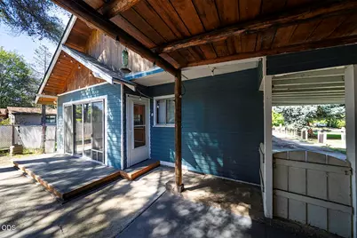 221 Vancouver Avenue, Medford, OR 97504 - Photo 29