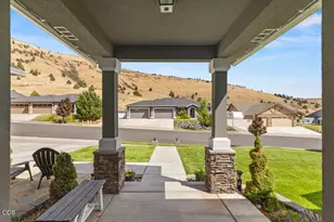 236 Skyridge Dr, Klamath Falls, OR 97603 - Photo 43