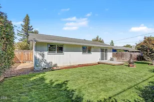 1725 Howell Ave, Medford, OR 97501 - Photo 27
