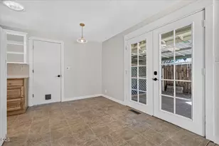1725 Howell Ave, Medford, OR 97501 - Photo 11