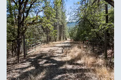 15357 Meadows Road #1200, White City, OR 97503 - Photo 11