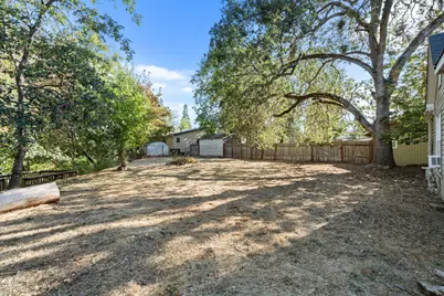 254 SW Rogue River Avenue, Grants Pass, OR 97526 - Photo 19