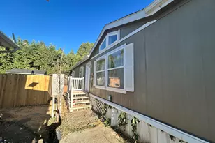 1246 2nd Ave, Gold Hill, OR 97525 - Photo 25