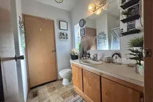 1246 2nd Ave, Gold Hill, OR 97525 - Photo 7