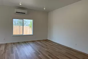 588 NE McGee St, Madras, OR 97741 - Photo 9