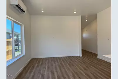 570 NE McGee Street, Madras, OR 97741 - Photo 9