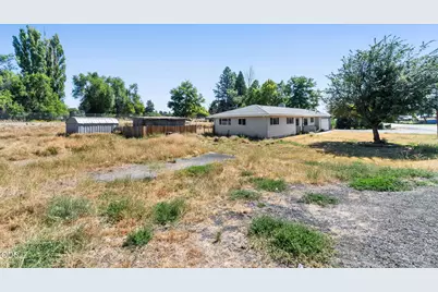 3267 Hope Street, Klamath Falls, OR 97603 - Photo 7