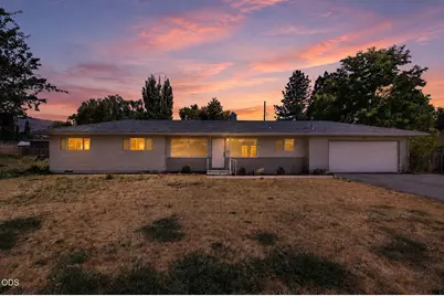 3267 Hope Street, Klamath Falls, OR 97603 - Photo 1