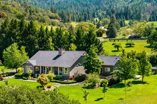 931 Hogan Rd, Jacksonville, OR 97530 - Photo 1