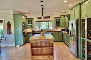 931 Hogan Rd, Jacksonville, OR 97530 - Photo 11