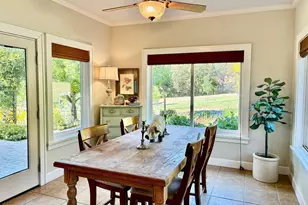 931 Hogan Rd, Jacksonville, OR 97530 - Photo 9