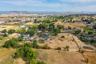 2252 Fowler Ln, Medford, OR 97502 - Photo 41
