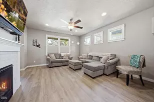 642 N Willitts St, Sisters, OR 97759 - Photo 9