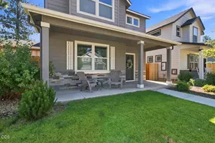 642 N Willitts St, Sisters, OR 97759 - Photo 3