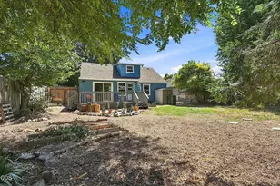 438 NE Flint St, Grants Pass, OR 97526 - Photo 25