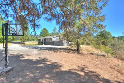 7875 E Evans Creek Road, Rogue River, OR 97537 - Photo 61