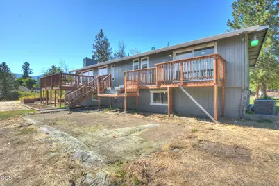 7875 E Evans Creek Road, Rogue River, OR 97537 - Photo 3