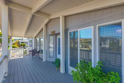 300 Winston Drive, Grants Pass, OR 97526 - Photo 5