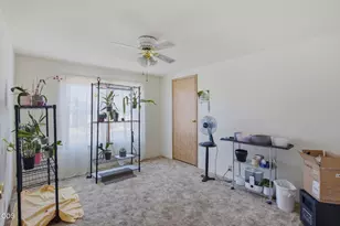 300 Winston Dr, Grants Pass, OR 97526 - Photo 17