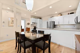 2786 Parkwood Village Ln, Central Point, OR 97502 - Photo 11