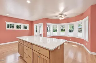 720 G St, Jacksonville, OR 97530 - Photo 13