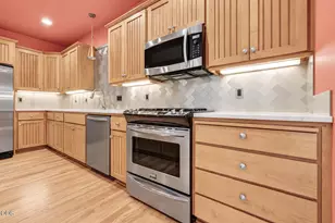 720 G St, Jacksonville, OR 97530 - Photo 11