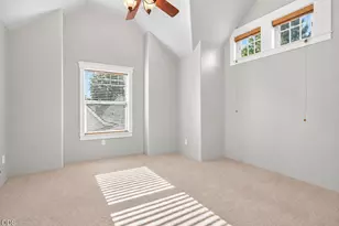 720 G St, Jacksonville, OR 97530 - Photo 25
