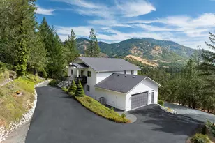530 Greens Creek Rd, Grants Pass, OR 97527 - Photo 3