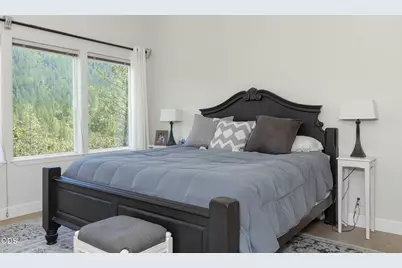 530 Greens Creek Road, Grants Pass, OR 97527 - Photo 17