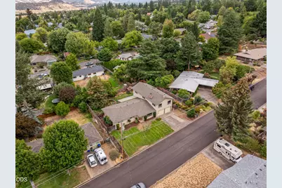 1058 Linda Avenue, Ashland, OR 97520 - Photo 45