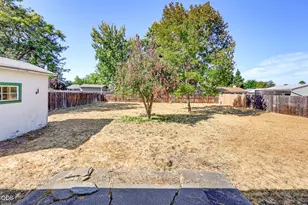520 Elm Way, Eagle Point, OR 97524 - Photo 17