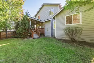 1847 NE Ellamae Pl, Bend, OR 97701 - Photo 43