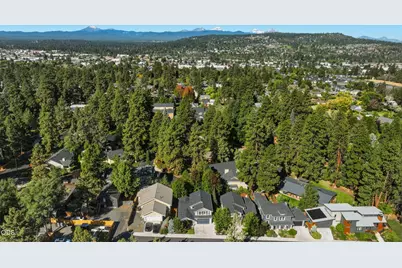 1847 NE Ellamae Place, Bend, OR 97701 - Photo 47