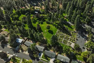 1847 NE Ellamae Pl, Bend, OR 97701 - Photo 53