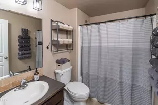 3434 NW Dogwood Ave, Redmond, OR 97756 - Photo 11