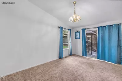 61510 Maid Marian, Bend, OR 97702 - Photo 15