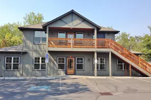 10 S Shasta Ave, Eagle Point, OR 97524 - Photo 1
