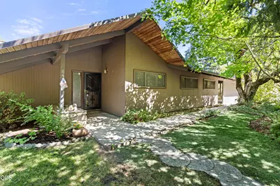 6460 Rogue River Highway, Grants Pass, OR 97527 - Photo 1