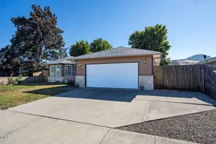 3360 Wellington Dr, Medford, OR 97504 - Photo 3
