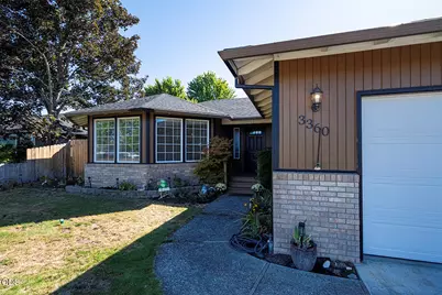 3360 Wellington Drive, Medford, OR 97504 - Photo 5
