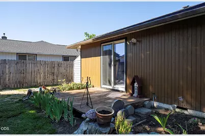 3360 Wellington Drive, Medford, OR 97504 - Photo 29