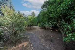 403 Black Tail Ln, Shady Cove, OR 97539 - Photo 31