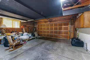 340 Dawn Allan Dr, Grants Pass, OR 97527 - Photo 19