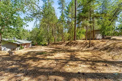 340 Dawn Allan Drive, Grants Pass, OR 97527 - Photo 25