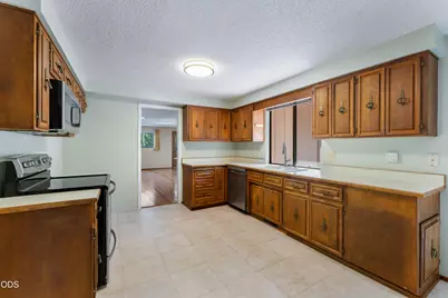 340 Dawn Allan Drive, Grants Pass, OR 97527 - Photo 5