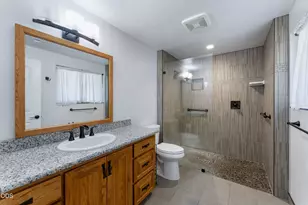 340 Dawn Allan Dr, Grants Pass, OR 97527 - Photo 15