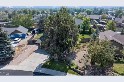 2350 SW Indian Avenue, Redmond, OR 97756 - Photo 31