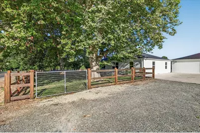4785 Fern Valley Road, Medford, OR 97504 - Photo 3
