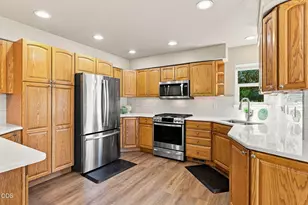 3840 SW Summit Ave, Redmond, OR 97756 - Photo 21